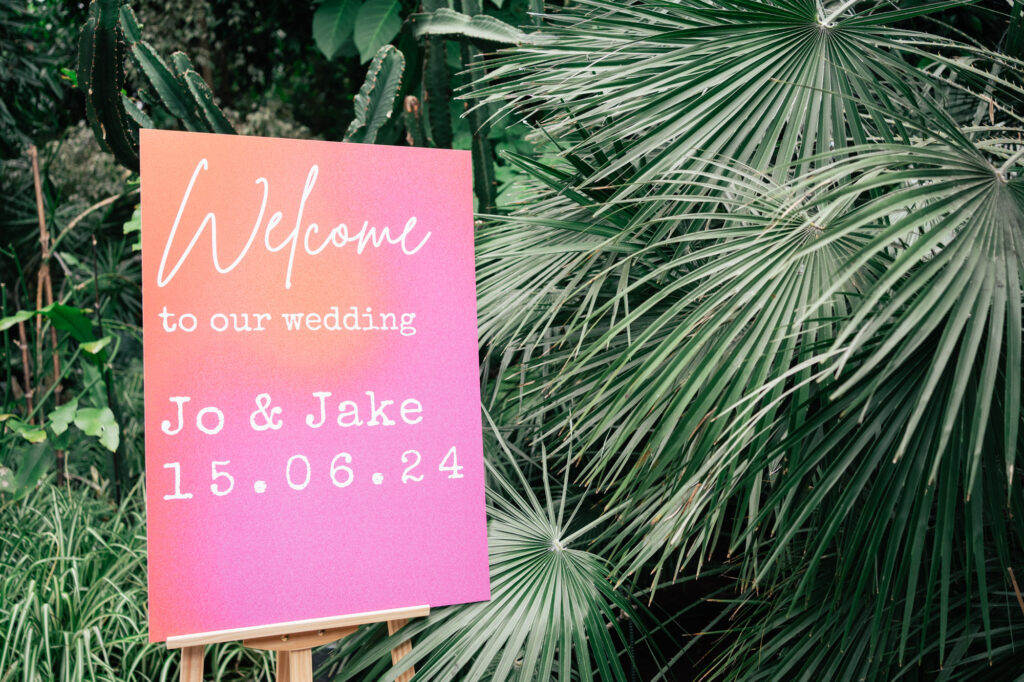 Welcome wedding sign